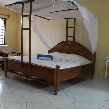 Armaan Guest House Diani Beach Exterior photo