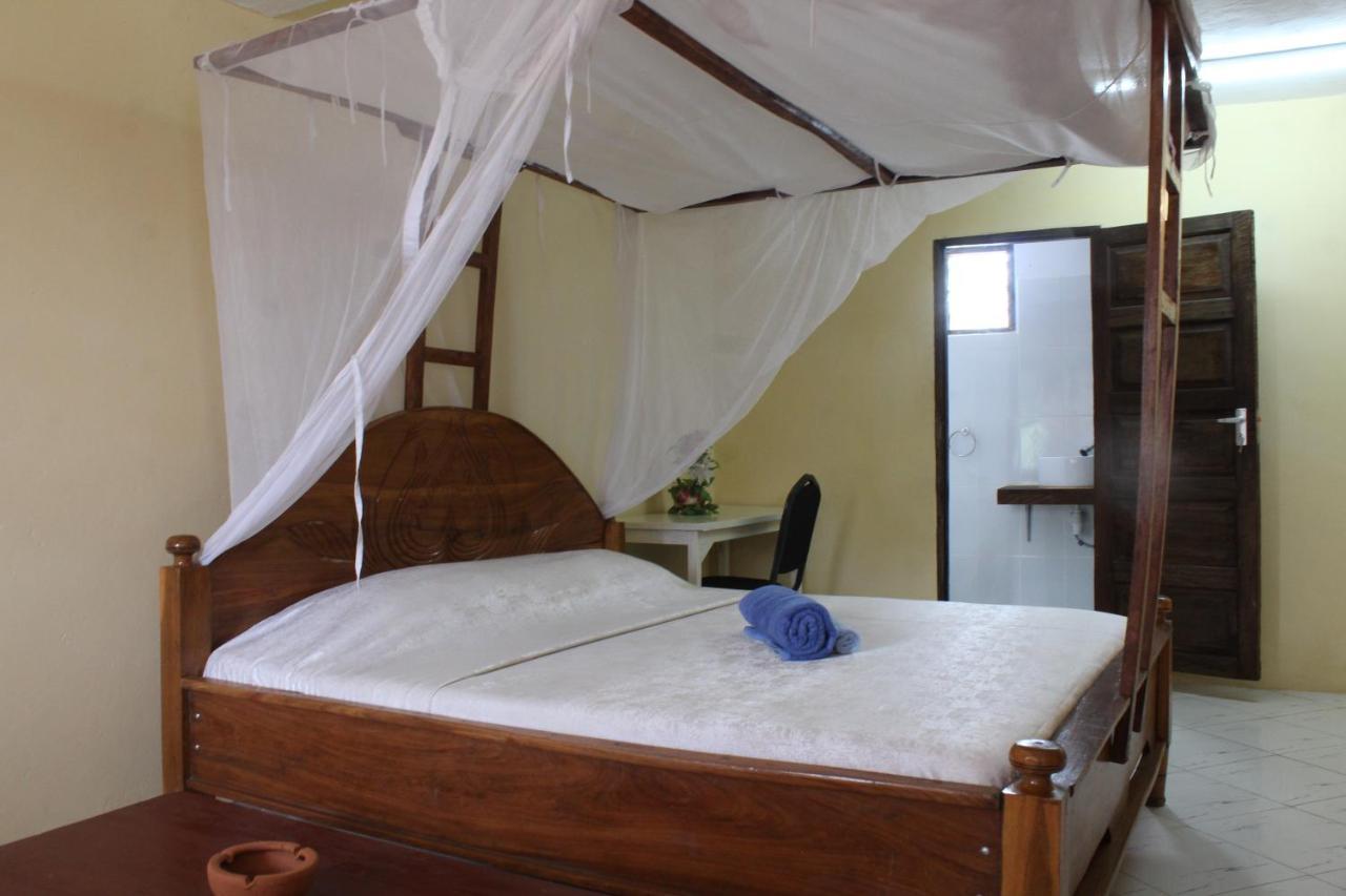 Armaan Guest House Diani Beach Exterior photo